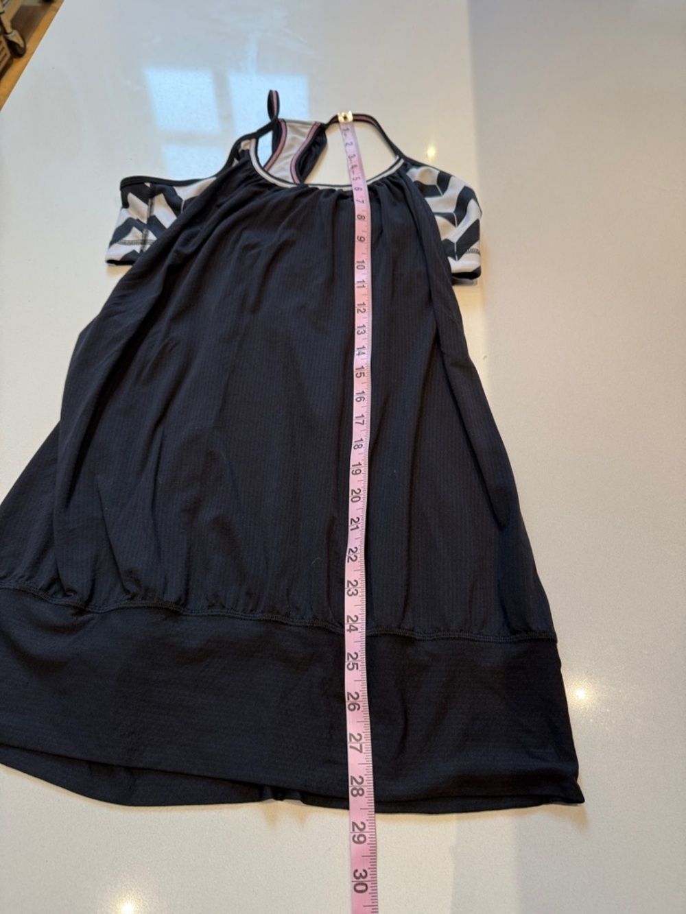 Lululemon No Limits Black Layered Hip Band TankTop with Chevron Detail, Size 10 - Picture 7 of 10